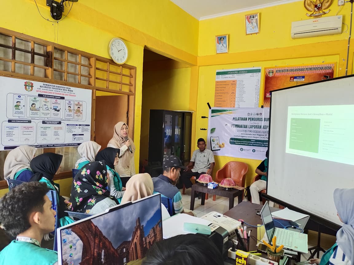 Mahasiswa KKN IAIN Parepare Angkatan 37 Posko 73 Gelar Pelatihan Penyusunan Laporan Keuangan BUMDes 